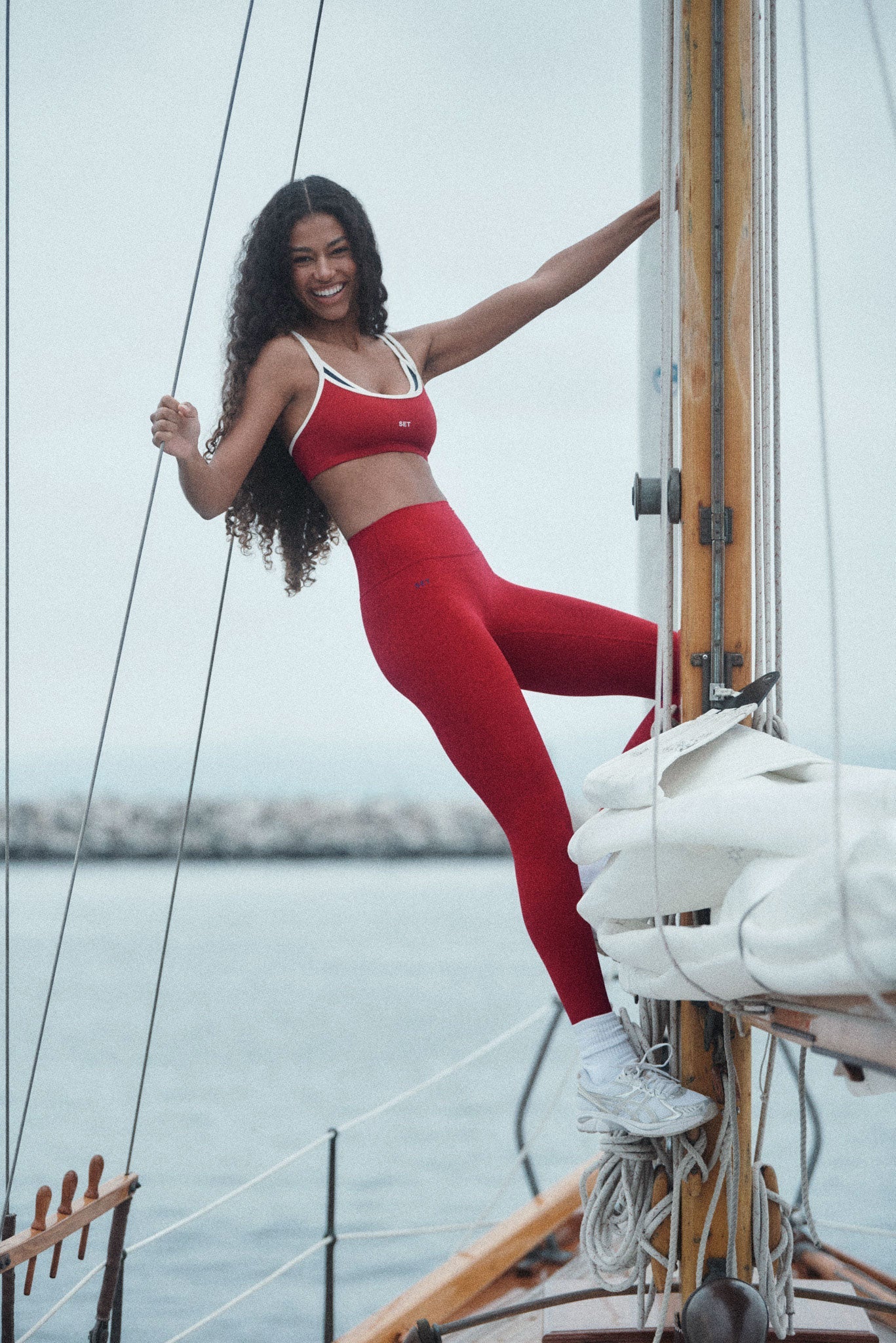 AIRLUXE™ BREATHE HIGH-RISE LEGGINGS - LADYBUG