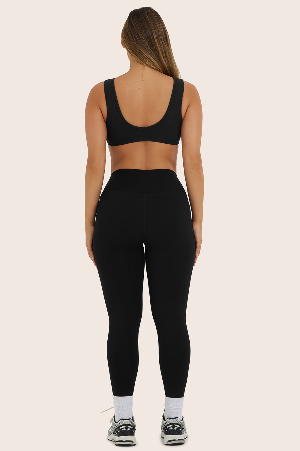 SPORTBODY® SPORTY MID-RISE LEGGINGS - ONYX