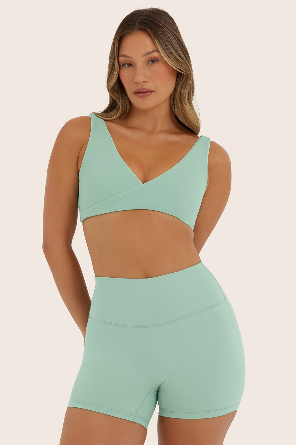 AIRLUXE™ BREATHE CONTRAST WRAP BRA - JULEP