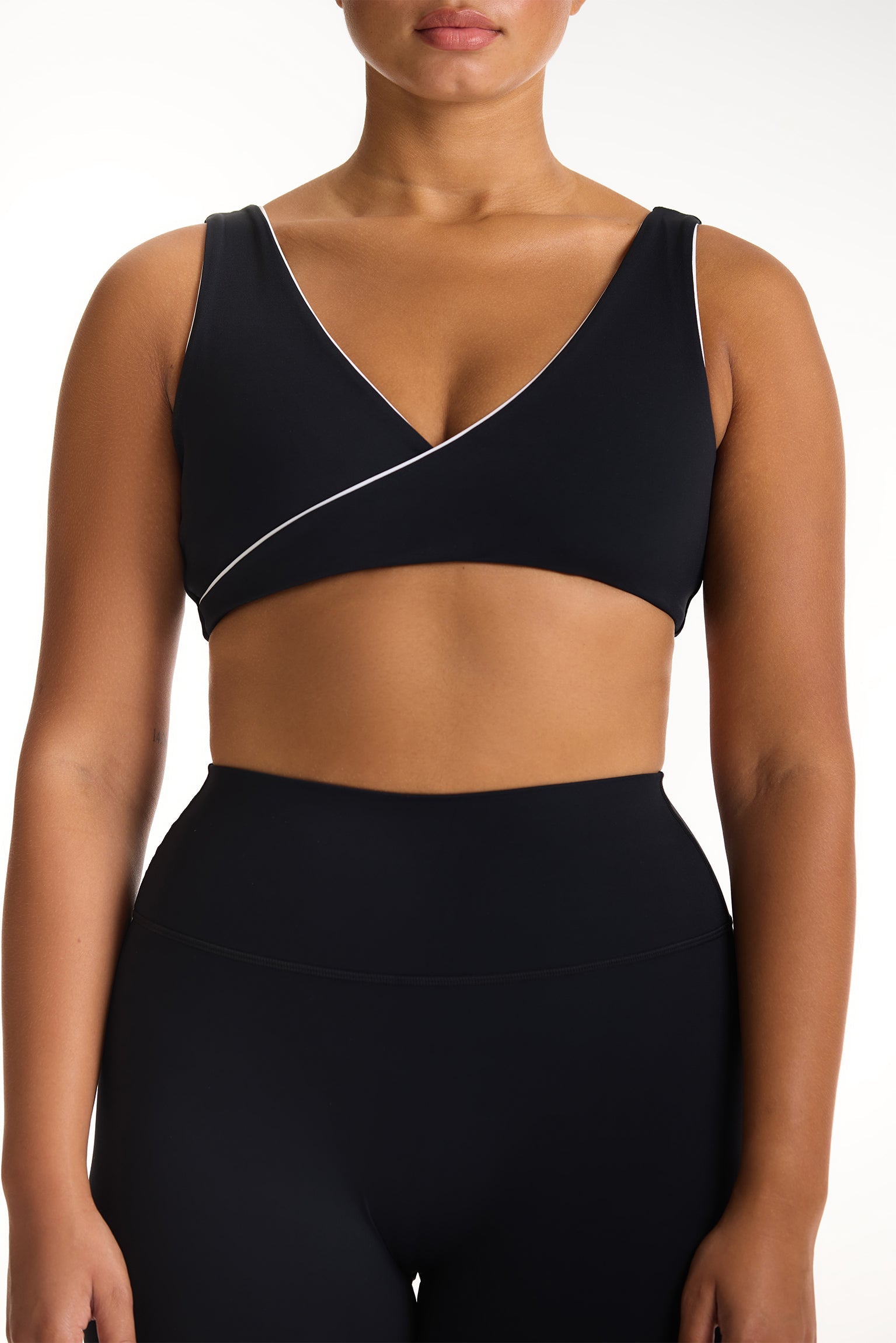 AIRLUXE™ BREATHE CONTRAST WRAP BRA - ORCA
